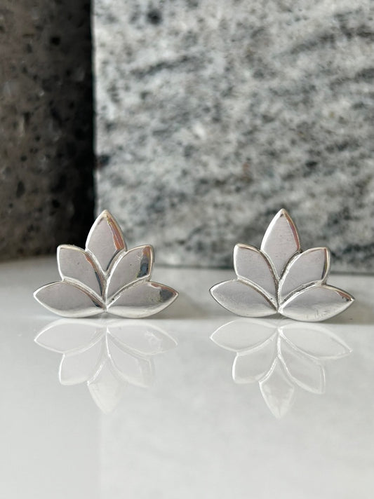 Silver Lotus Cufflinks